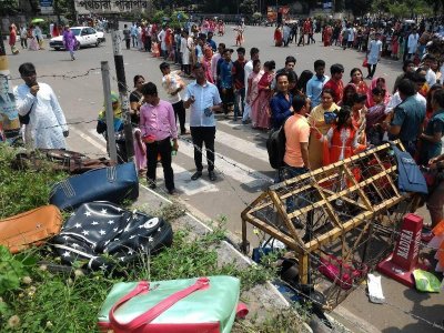 নিরাপত্তার বাড়াবাড়ি!