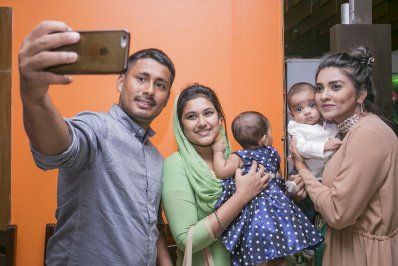 আশরাফুলের সেলফি