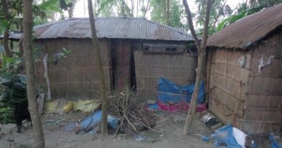 পলাতক আসামি নজরুলের বাড়ি