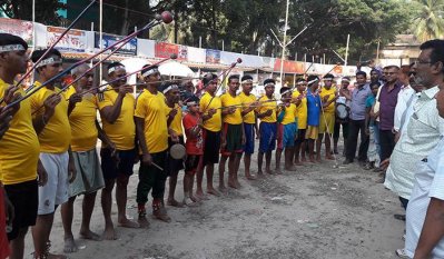 সাতক্ষীরায় বৈশাখী মেলার শেষ দিনে ঐতিহ্যবাহী লাঠি খেলা অনুষ্ঠিত