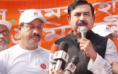 শ্রমিকদের অধিকার আদায়ে কাজ করছে সরকার: শাজাহান খান