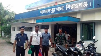 সাংবাদিক শিমুল হত্যাকাণ্ডের চার্জশিট জমা দেওয়ার আগে পুলিশের তদন্তকারী কর্মকর্তা