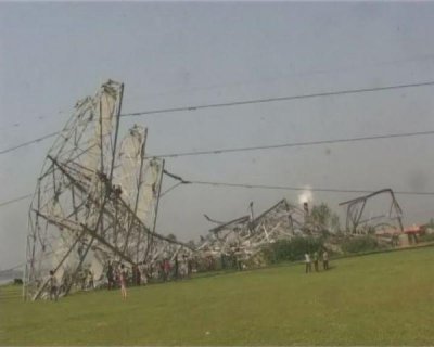 কালবৈশাখী ঝড়ে বৈদ্যুতিক টাওয়ার ধস