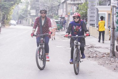 নুসরাত জাহান দিনা ও শামসুন নাহার লিজা