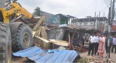 চট্টগ্রামে দুই শতাধিক অবৈধ স্থাপনা উচ্ছেদ