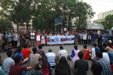 ধর্ষকদের গ্রেফতার ও শাস্তির দাবিতে সমাবেশ 