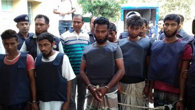 গ্রেফতারকৃত ৭ জঙ্গি