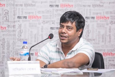 সেমিনারে বক্তব্য রাখছেন নাসিরুদ্দিন খোকন (ছবি: সাজ্জাদ হোসেন)