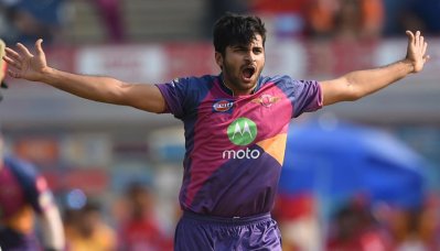 শারদুল ঠাকুরের উইকেট উদযাপন