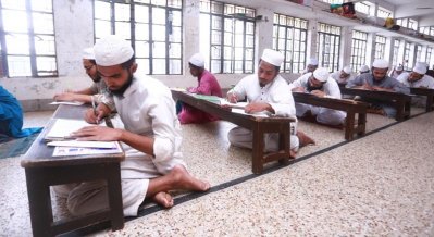 দাওরায় হাদিস পরীক্ষা শুরু, পরীক্ষার্থী সাড়ে ১৯ হাজার