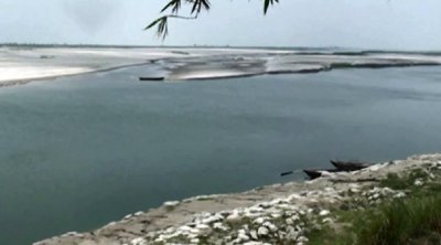 পদ্মার বুকে জেগেছে চর