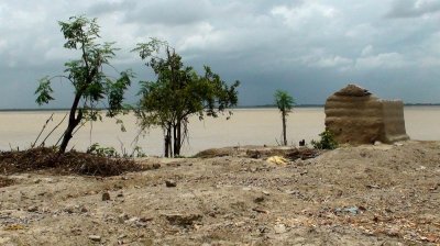 পদ্মার ভাঙন