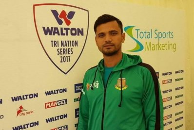 বাংলাদেশ অধিনায়ক মাশরাফি বিন মুর্তজা