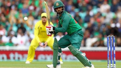 তামিমের হাফসেঞ্চুরিতে জবাব দিচ্ছে বাংলাদেশ