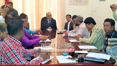 কাতারে প্রবাসীদের উপস্থিতিতে রাষ্ট্রদূতের সংবাদ সম্মেলন