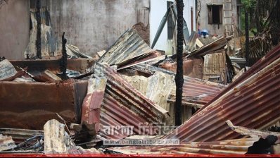 লংগদুতে অগ্নিসংযোগে ক্ষতিগ্রস্ত পাহাড়িদের বাড়িঘর