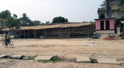 বেচাকেনা বন্ধ কানসাট আমবাজারে