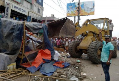 যানজট মুক্ত রাখতে ঢাকা-চট্টগ্রাম মহাসড়কে সওজের উচ্ছেদ অভিযান