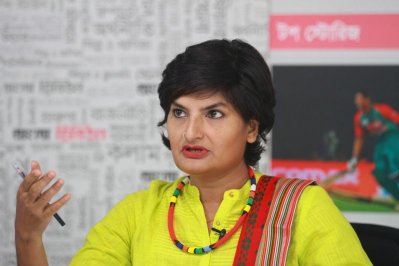বৈঠকি সঞ্চালনা করেন মুন্নী সাহা