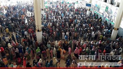 কমলাপুরে টিকিট ও যাত্রীর সংখ্যা উভয়ই বেড়েছে