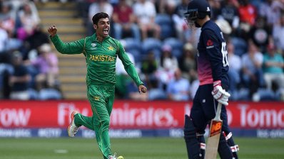 রুটকে ফিরিয়ে শাদাবের উল্লাস
