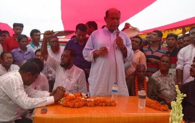 গোপালগঞ্জে এক অনুষ্ঠানে বক্তব্য রাখছেন মুকুল বোস (ছবি-গোপালগঞ্জ প্রতিনিধি)
