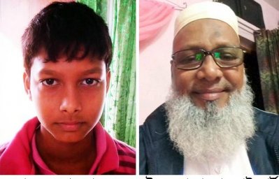 নিহত স্কুল ছাত্র মাসুক ও মুশফিকের বাবা মাহবুব হামিদ (ছবি-বগুড়া প্রতিনিধি)