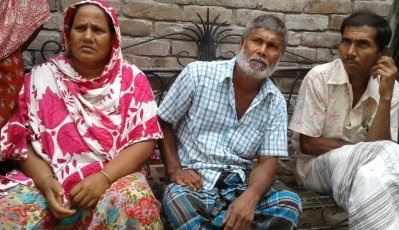 কমলার বাবা-মা, ছবি: কুষ্টিয়া প্রতিনিধি