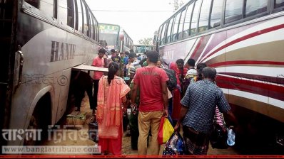 উত্তরবঙ্গ থেকে রাজধানীমুখী মানুষের ভিড় বাড়ছে। ছবি- বাংলা ট্রিবিউন