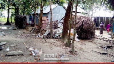 কল্পনাদের বাড়ি
