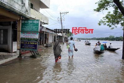 পাহাড়ি ঢলে সিলেটের পাঁচটি উপজেলা প্লাবিত ২ (ছবি- সিলেট প্রতিনিধি)