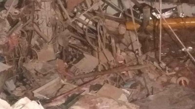 গাজীপুর সিটি করপোরেশনের কাশিমপুর নয়াপাড়া এলাকার মাল্টিফ্যাবস লিমিটেড নামের পোশাক কারখানায় বয়লার বিস্ফোরণ। ছবি- প্রতিনিধি
