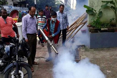 চিকুনগুনিয়া প্রতিরোধে চলছে মশা নিধন