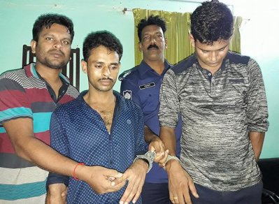 বরিশালে ইয়াবাসহ পুলিশ কনস্টেবল আটক