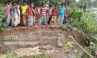 রাজীবপুর বটতলা সড়কের ভাঙা অংশ