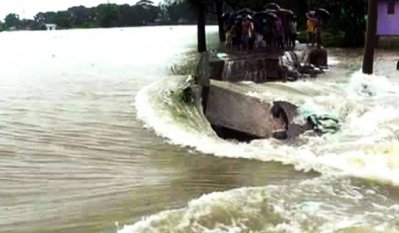 জামালপুরে বন্যার পানি নেমে যাচ্ছে। ছবি-প্রতিনিধি