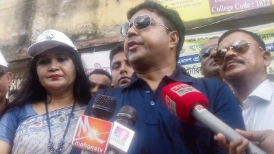 বক্তব্য রাখছেন মেয়র সাঈদ খোকন
