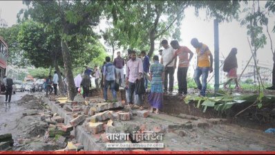 বিএসএমএমইউ&rsquo;র-দেয়াল-ধস