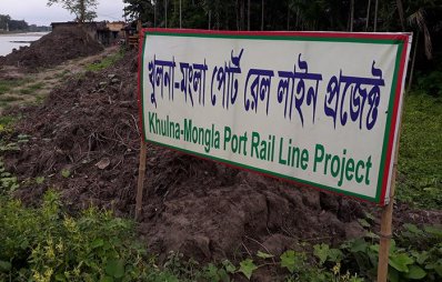 অরক্ষিত রূপসা রেল সেতু দফতর, চুরি হচ্ছে মালামাল