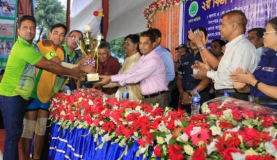 কাবাডি লীগের পুরস্কার বিতরণী অনুষ্ঠানে আইজিপি একেএম শহীদুল হক