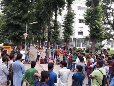  রাবিতে ছাত্রদের বিক্ষোভ মিছিল ও সামবেশ (ছবি-রাবি প্রতিনিধি)