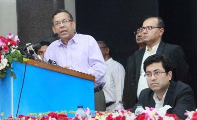 বঙ্গবন্ধু আওয়ামী আইনজীবী পরিষদ আয়োজিত সম্মেলন প্রস্তুতি কমিটির পরিচিতি সভায় বক্তব্য রাখছেন আইনমন্ত্রী আনিসুল হক (ছবি: ফোকাস বাংলা)