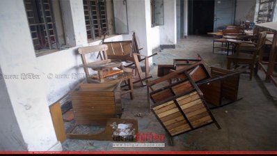 নবীন বরণ অনুষ্ঠানে ছাত্রলীগের ভাঙচুর 