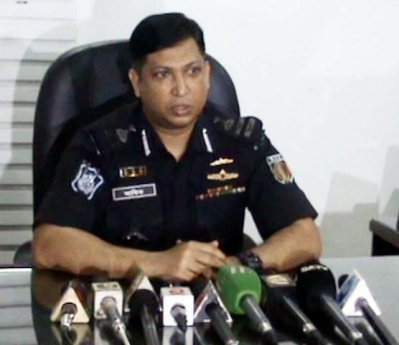 র&zwnj;্যাব-১৩ রংপুর সদর দফতরে অধিনায়ক এটিএম আতিকুল্ল্যাহ এক প্রেস ব্রিফিং করেন