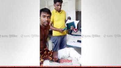 হাসপাতালে চিকিৎসাধীন হানিফ