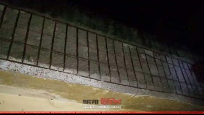 ঠাকুরগাঁও সরকারি মহিলা কলেজ হোস্টেলে ছাদের কার্নিশে ধস
