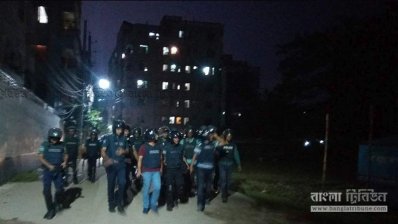 বনশ্রীতে পুলিশের অভিযান