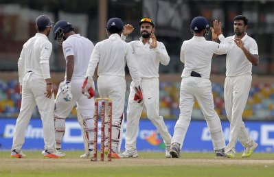 ভারতের উইকেট উৎসব