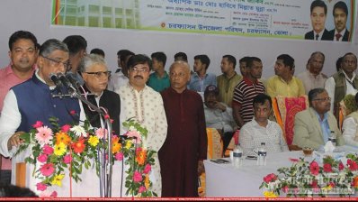 ভোলায় এক অনুষ্ঠানে খন্দকার মোশাররফ হোসেন (ছবি- প্রতিনিধি)