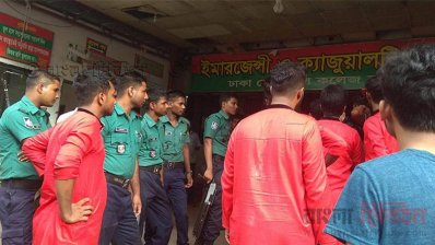 ঢামেকে উত্তেজনা
